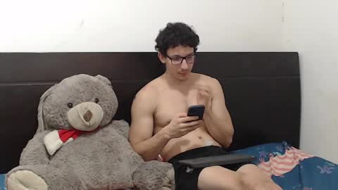   online show from December 2024 04:44:01 AM