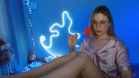 Michelle  online show from January 2025 03:20:01 AM