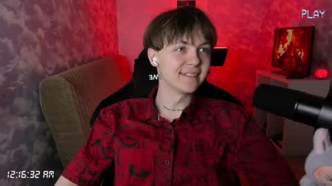 lynxy online show from October 2025 09:15:02 PM