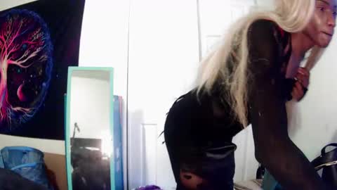 Miss Chocolate online show from December 2024 06:59:02 PM