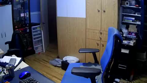 wanaBeYourToy online show from October 2025 10:11:02 AM