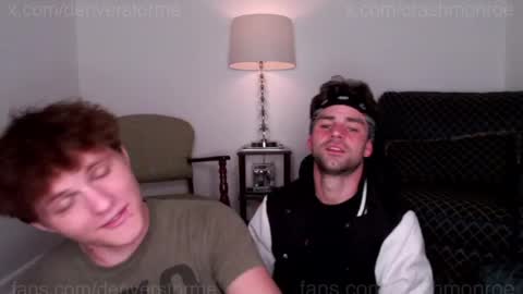 Snapshot of chaturcrash chatting on May 2026 04:39:01 AM Crash Monroe online show from May 2026 04:39:01 AM