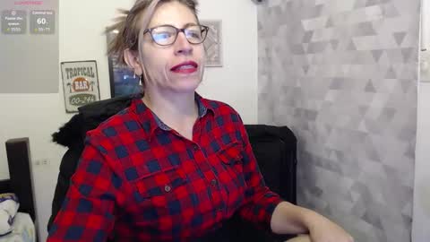 CHAYLA VICTORIA RUIZ  online show from September 2025 10:39:02 AM