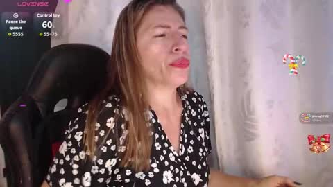 CHAYLA VICTORIA RUIZ  online show from December 2025 10:26:01 PM