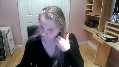 chealsiek online show from December 2025 11:13:01 PM