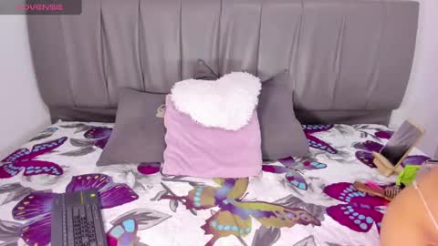 Cherlyn online show from October 2025 04:15:02 PM