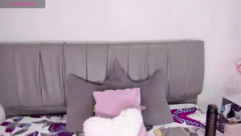 Cherlyn online show from October 2025 06:41:01 PM