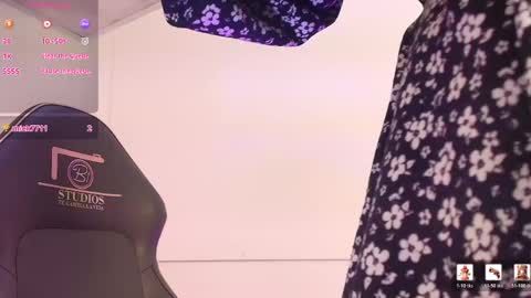 CHERRY  online show from April 2026 07:27:01 PM