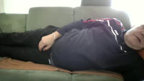 Tom online show from October 2025 12:06:02 PM