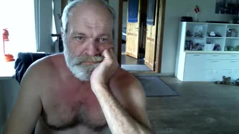 Snapshot of chefben666 chatting on November 2025 08:27:02 AM chefben666 online show from November 2025 08:27:02 AM