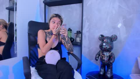 Chelsea  online show from January 2025 05:56:02 PM