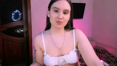Snapshot of chelsyluxex chatting on May 2026 06:53:02 AM Chelsy Luxe online show from May 2026 06:53:02 AM