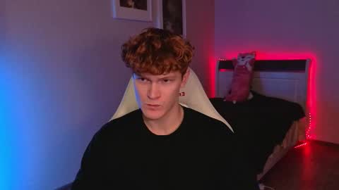 LUCASRYANPVT IS OPEN online show from November 2025 01:39:02 PM