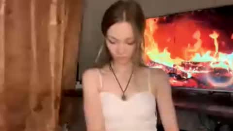 Elizabeth  you can call me Elly online show from January 2026 09:20:02 PM