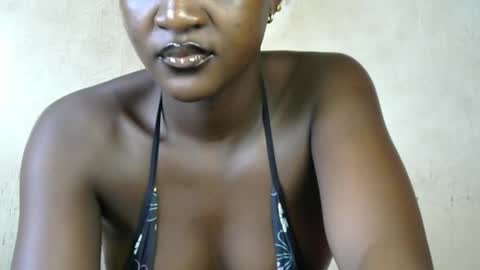 Snapshot of cherry_kissxx chatting on February 2026 07:40:01 AM Ruth online show from February 2026 07:40:01 AM