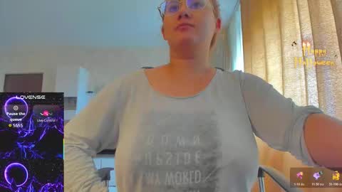 mayra online show from October 2025 11:47:01 AM