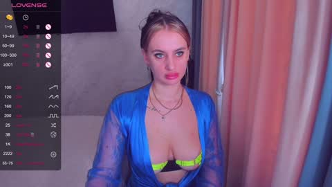 cherry_starrr online show from January 2025 07:39:02 AM