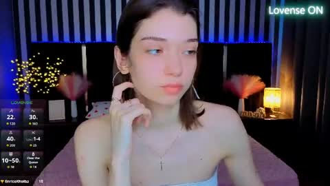 Snapshot of cherry_wipe chatting on June 2026 06:25:02 AM Cherry Wipe online show from June 2026 06:25:02 AM