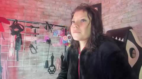     online show from November 2025 11:45:01 AM