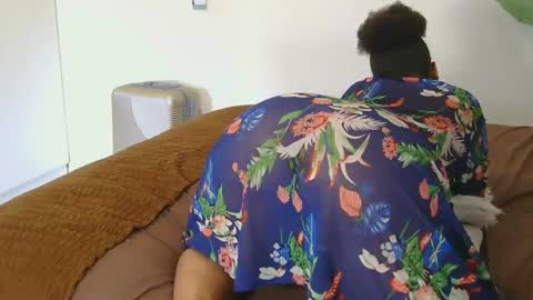 Snapshot of cherrybabexx chatting on December 2024 03:32:02 PM Cherrybabe online show from December 2024 03:32:02 PM