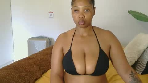 Snapshot of cherrybabexx chatting on December 2024 01:00:02 PM Cherrybabe online show from December 2024 01:00:02 PM