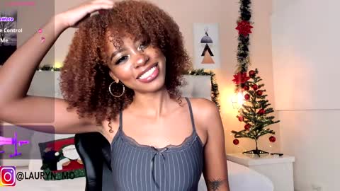 Snapshot of cherrybr_ chatting on December 2024 07:57:01 PM Cherry Lady online show from December 2024 07:57:01 PM