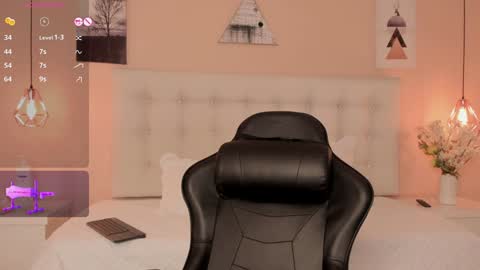 Snapshot of cherrybr_ chatting on January 2025 06:56:01 PM Cherry Lady online show from January 2025 06:56:01 PM