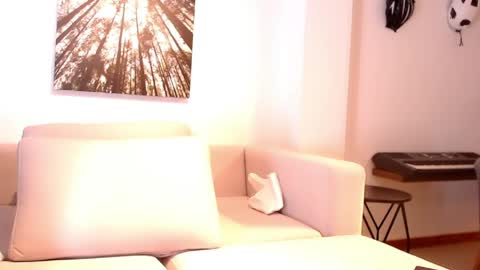 Anna online show from April 2026 02:47:02 PM