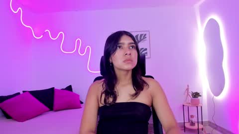 Snapshot of cherrydollxx chatting on September 2025 11:57:01 AM C H E R R Y online show from September 2025 11:57:01 AM