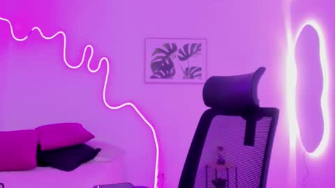 Snapshot of cherrydollxx chatting on October 2025 11:40:01 AM C H E R R Y online show from October 2025 11:40:01 AM