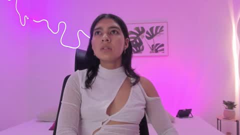 Snapshot of cherrydollxx chatting on November 2025 11:33:01 AM C H E R R Y online show from November 2025 11:33:01 AM