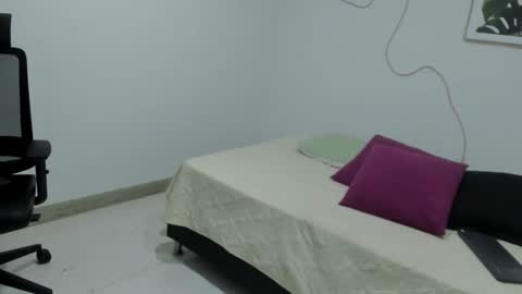 Snapshot of cherrydollxx chatting on November 2025 11:43:01 AM C H E R R Y online show from November 2025 11:43:01 AM