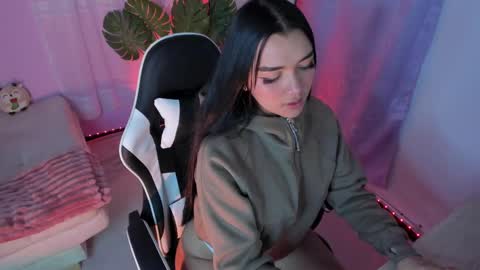 Mely online show from November 2025 01:22:02 PM