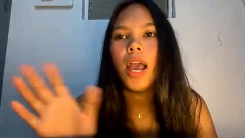 Bella online show from May 2026 02:42:02 AM