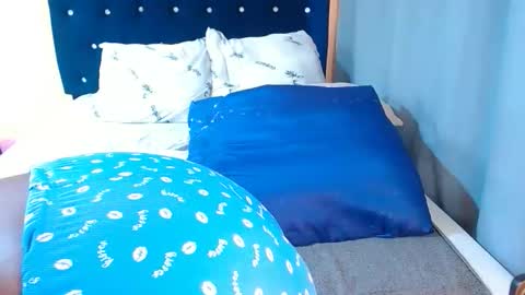 cherryyummy69 online show from November 2025 11:36:02 AM