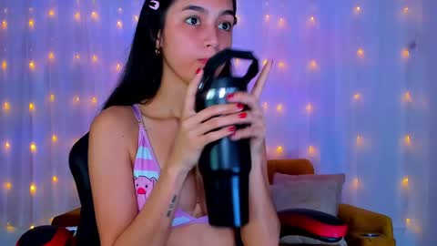 Cheryl online show from March 2025 08:25:01 PM