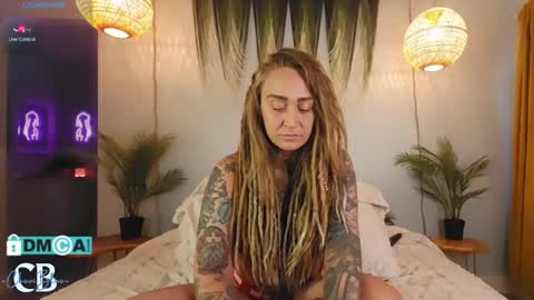 Chevi Blue online show from March 2025 03:20:01 PM