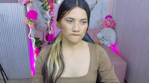 Snapshot of chiara_tay chatting on June 2026 07:16:02 PM Chiara online show from June 2026 07:16:02 PM