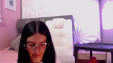 Snapshot of chiaraa_fiore chatting on February 2025 08:04:02 PM Chiara online show from February 2025 08:04:02 PM