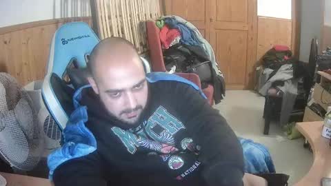 chicomallorca96 online show from February 2025 05:18:02 PM