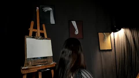 Nina   online show from April 2026 05:59:01 PM