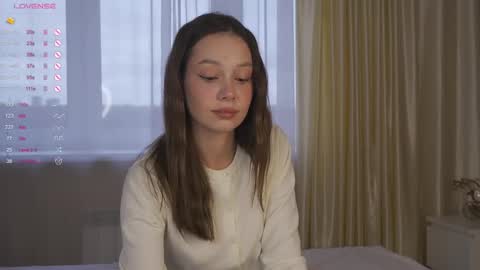 Snapshot of chillgirlll chatting on October 2025 05:30:01 AM Nicole online show from October 2025 05:30:01 AM