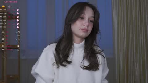 Snapshot of chillgirlll chatting on November 2025 05:06:01 AM Nicole online show from November 2025 05:06:01 AM