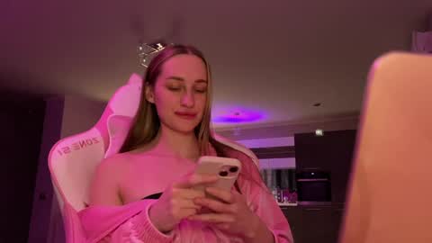 Goddess Vika - owner of all ur money online show from January 2025 08:24:01 PM