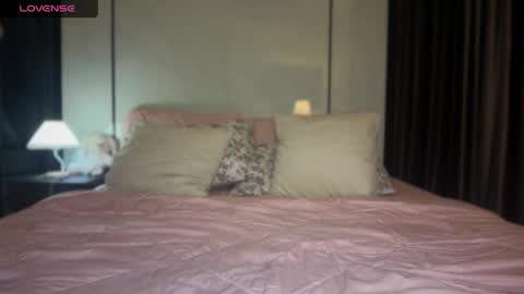 Snapshot of chillstella chatting on May 2026 08:16:02 PM Call me Stelz online show from May 2026 08:16:02 PM