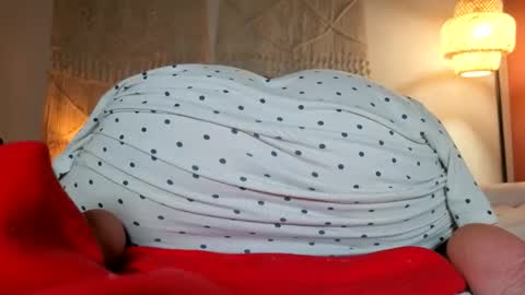 yoursensualparadise online show from April 2026 09:43:01 PM