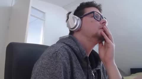 chillzonecam online show from April 2026 05:04:02 PM