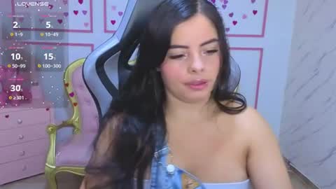 Snapshot of chinatsu_t chatting on July 2026 12:44:02 PM Kelly online show from July 2026 12:44:02 PM