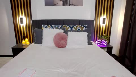 Follow My New account online show from September 2025 04:14:01 AM