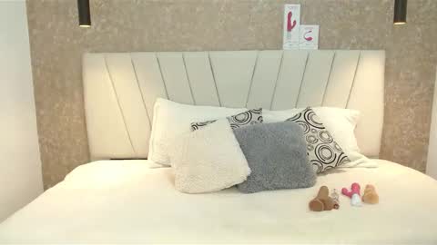 Abby 19 years online show from January 2025 09:20:02 PM